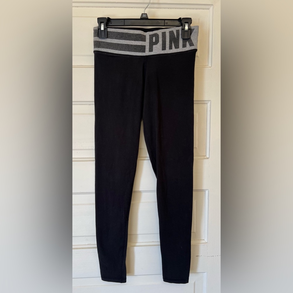 VICTORIAS SECTET PINK YOGA PANTS